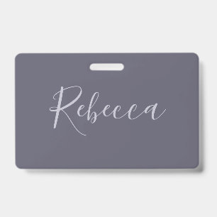 Badge Votre nom Écriture élégante lavande sur violet b