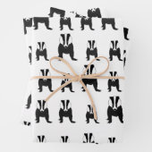 Badgers die papierbladen overvullen inpakpapier vel (In situ)