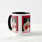 Bah Humbug Tuxedo Chat Christmas Mug (Devant gauche)