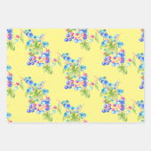 Baies de porcelaine sur un ensemble de feuilles de (Devant)