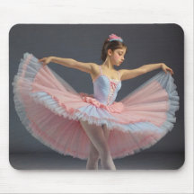 Bailarina desplegando su tutu 