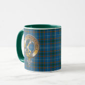 Bain Tartan & Badge Mok (Voorkant links)
