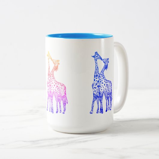 Baiser de girafes dessinant la tasse à deux tons (Devant droit)