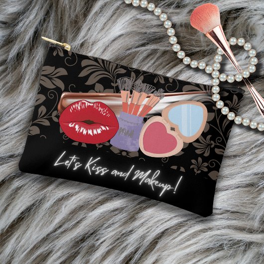 Baiser et maquiller sac d'accessoires