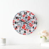 Baiser, lèvres rouges. grande horloge (Maison)