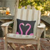 Baisers des Flamants roses sur le coussin (Chaise)
