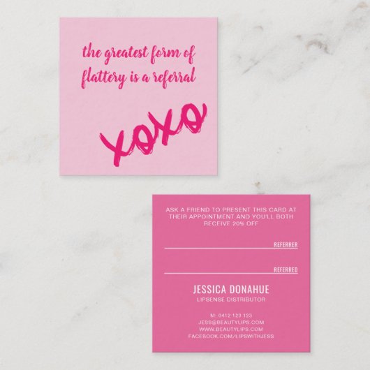 Baisers XOXO Rose sur la carte de référence rose (Devant / Derrière)