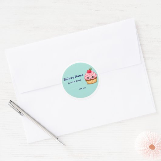 Bakery Logo Sticker - Custom Cute Cupcake Design (Enveloppe)