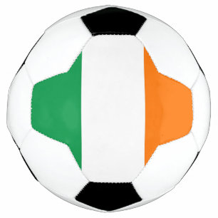 Bal de football patriotique avec drapeau d'Irlande