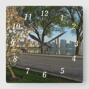 Balade à vélo vers le bas Horloge murale Solidarit