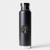 Balances De La Bouteille D'Eau Justice (Gauche)