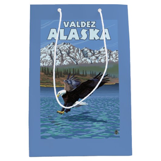 Bald Eagle Diving - Valdez, Alaska Medium Cadeauzakje (Voorkant)