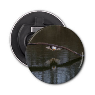 Bald Eagle in Flight Button Flesopener