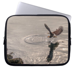 Bald Eagle Landing on Water Wildlife Foto Laptop Sleeve