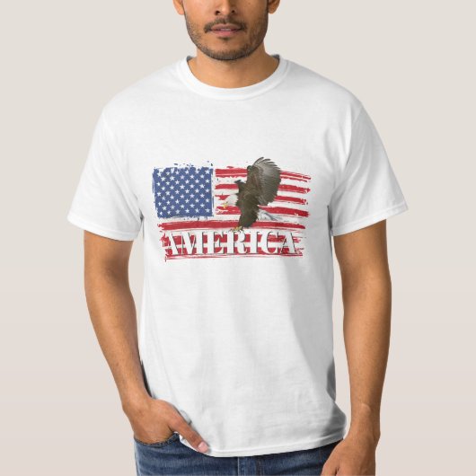 Bald Eagle over Amerikaanse vlag T-shirt (Voorkant)