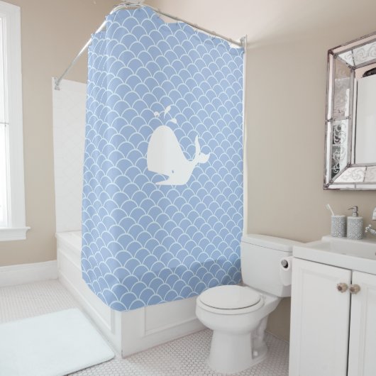 Baleine moderne sur rideau de douche bleu clair (En situation)