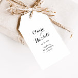Balises cadeaux minimalistes Mariage noir et blanc<br><div class="desc">Cette marque-cadeau minimaliste en mariage noir et blanc est parfaite pour une fête mariage rustique. Le design comporte une belle police noire dans un arrière - plan blanc pour agrémenter votre événement.</div>