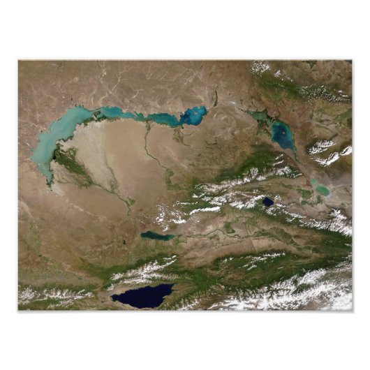 Balkhash-meer in het oosten van Kazachstan Foto Afdruk (Voorkant)