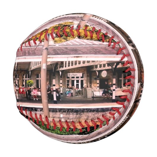 Balle De Baseball Gare de Durham (Devant Droite)