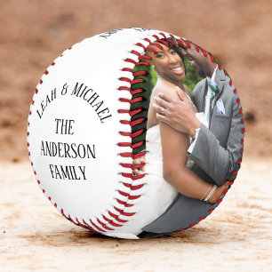 Balle De Baseball Jeune couple marié mariage heureux anniversaire de
