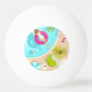 Balle De Ping Pong fille de fête en piscine avec un bikini sur la pla
