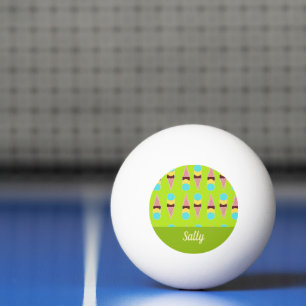 Balle De Ping Pong Glaces colorées sur vert