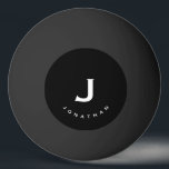 Balle De Ping Pong Monogramme classique noir minimal<br><div class="desc">Le design monogrammed minimal est doté d'un arrière - plan noir avec vos initiales et nom en typographie blanche pour un look propre et simple.</div>