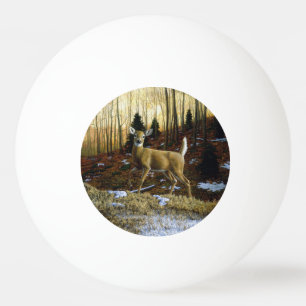 Balle De Ping Pong Whitetail Deer Doe dans la forêt d'automne