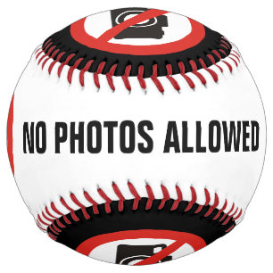 Balle De Softball Aucune photo autorisée