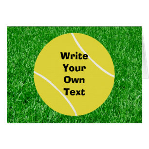 Balle de tennis sur la pelouse