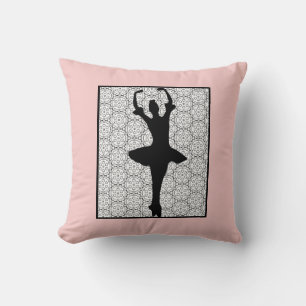 Ballerina Silhouette op een Heart Mandala Pattern Kussen