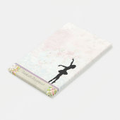 Ballerina Silhouette over het patroon van Elegant Post-it® Notes (Schuin)