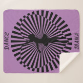 Ballerina sur une couverture abstraite noire et bl (Devant (Horizontal))