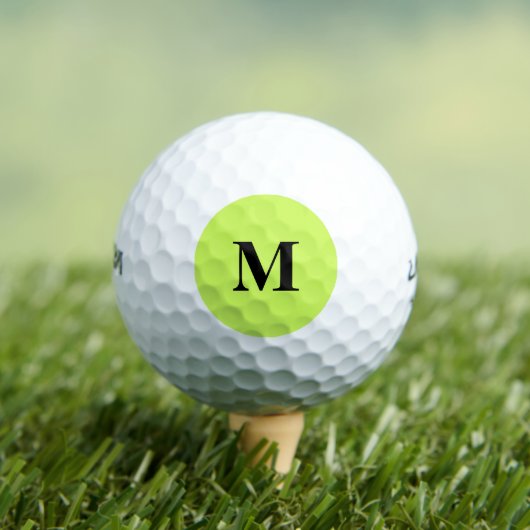 Balles De Golf Chartreuse couleur solide (T-shirt Insitu)