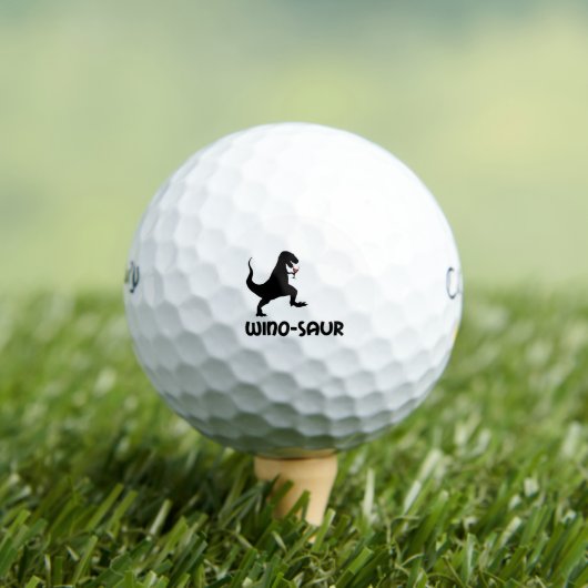 BALLES DE GOLF DINOSAUR DE VIN WINOSAUR (T-shirt Insitu)