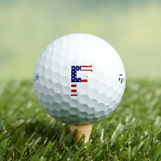 Balles De Golf F Monogramme superposé sur le drapeau américain tm (T-shirt Insitu)