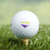 Balles De Golf Fierté non binaire (T-shirt Insitu)