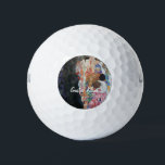 Balles De Golf La mort et la vie de Gustav Klimt (1910-1915)<br><div class="desc">Peinture célèbre de Gustav Klimt's Death and Life (1910-1915). gustav klimt, klimt, art nouveau, gustav klimt the kiss, the kiss, gustav, or, symbolisme, vintage, klimt freyas larmes, klimt the tree of life, love, fine art, kiss, art, histoire de l'art, chef-oeuvre fleurs, art, maîtres, maîtres d'art, beau, floral, amants, romance, doré,...</div>