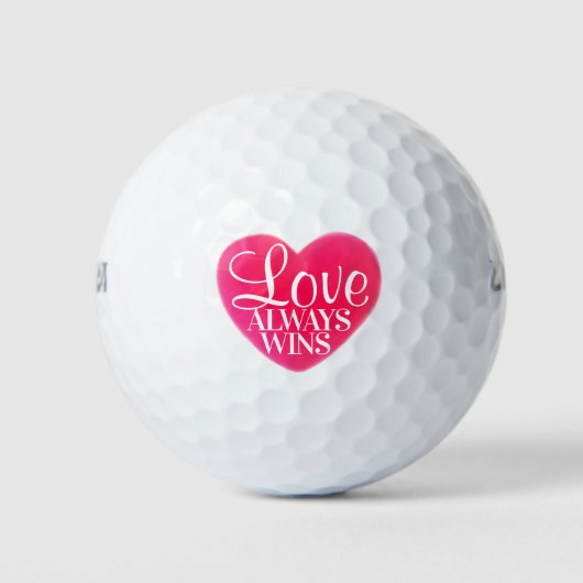 Balles De Golf L'amour du coeur rose gagne toujours (Devant)