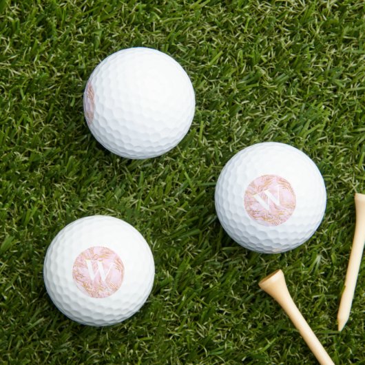 Balles De Golf Monogramme en marbre rose Parties scintillant or (Herbe in situ)