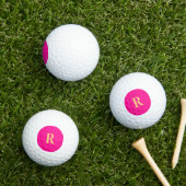 Balles De Golf Monogramme simple personnalisé rose chaud (Herbe in situ)