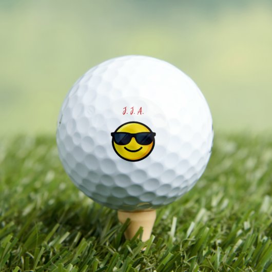 Balles De Golf Nom initial visage souriant amusant (T-shirt Insitu)