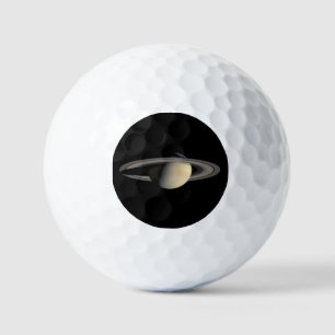 Balles De Golf Saturne éclairée par le soleil, planète géante gaz