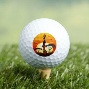 Balles De Golf Une belle femme africaine Silhouette sur les solei