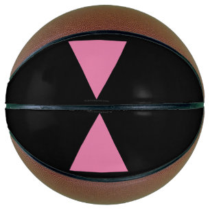 Ballon De Basket Drapeau triangle rose de SlipperyJoe's symbole ros