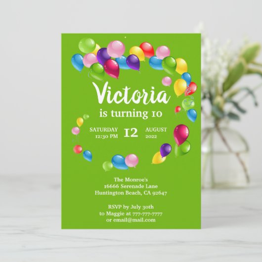 Ballons de haut et de loin Invitation de fête d'an (Debout devant)