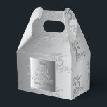 Ballotins 25e anniversaire du Mariage Silvery<br><div class="desc">Un gris argenté dégradé avec "Happy 25th Mariage Anniversary" rend ce ballotin majestueux et élégant.(Note : J'ai activé les modèles personnalisés pour votre commodité à l'avant et à l'arrière seulement.)</div>