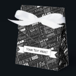 Ballotins Amusants 18ème anniversaire Fête Faveurs Personnal<br><div class="desc">Typographie unique et spéciale thème 18ème anniversaire décoration et cadeaux de fête. Le texte comprend féroce et fab à 18. fabuleux à 18 ans, extraordinaire 18ème anniversaire, extra spécial 18ème anniversaire, heureux 18ème anniversaire, rocking 18ème anniversaire, beau à 18 ans, extraordinaire 18ème anniversaire. Disponible en texte coloré clair en jaune,...</div>