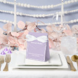 Ballotins Ballotin de traitement de fête<br><div class="desc">Cette boîte de faveur de fête est présentée dans une élégante lavande et couleur blanche. Customisez cet élément et modifiez l'exemple de texte sur le vôtre. Astuce : Ajoutez simplement vos bonnes friandises et ajoutez un ruban festif.</div>