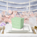 Ballotins Ballotin de traitement de fête<br><div class="desc">Cette boîte de faveur de partie est affichée dans une couleur de sage élégante. Customisez cet élément et modifiez l'exemple de texte sur le vôtre. Astuce : Ajoutez simplement vos bonnes friandises et ajoutez un ruban festif.</div>